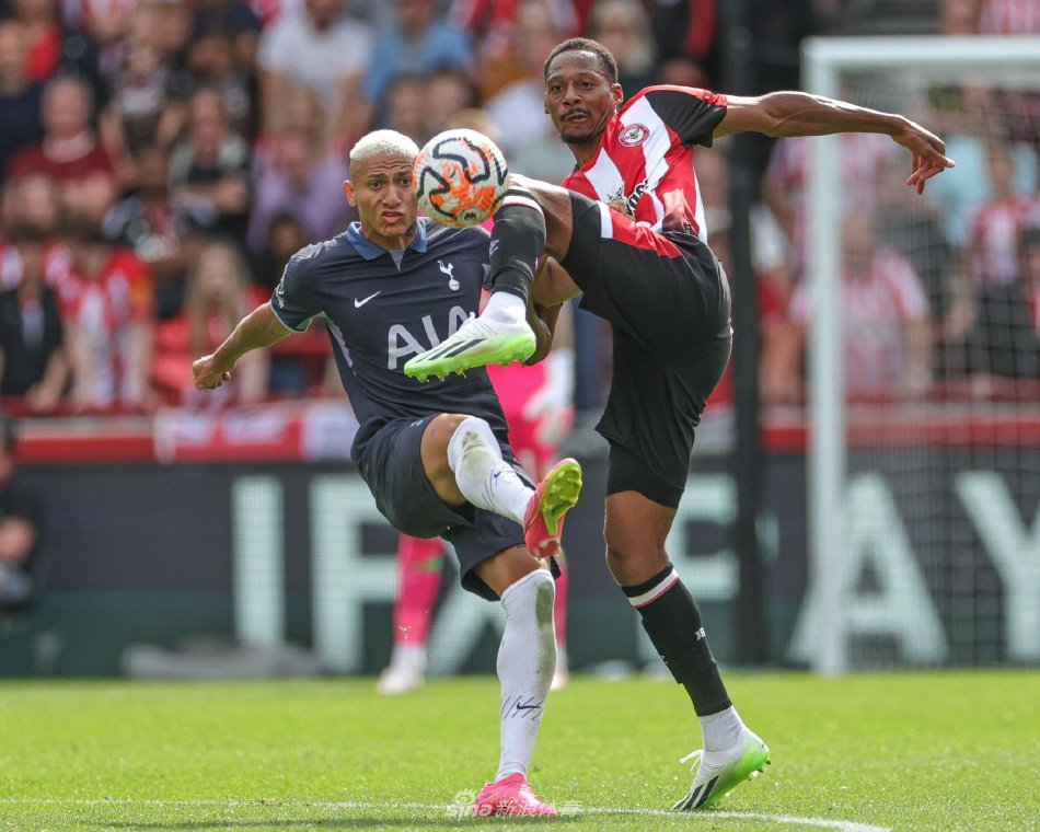 詹姆斯和安 詹姆斯和安