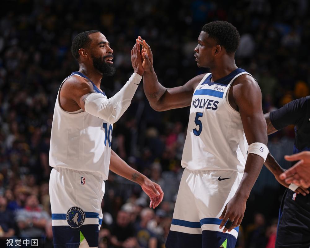 在防守端采 在防守端采