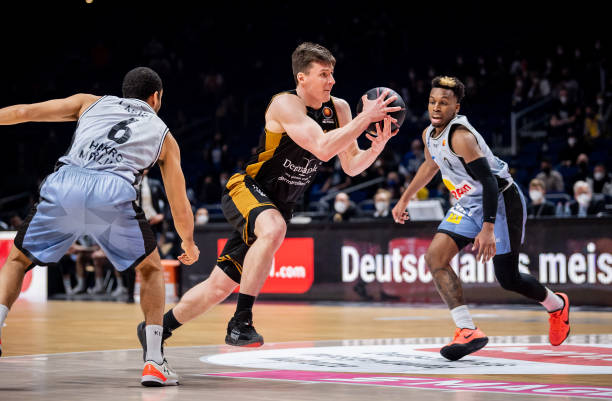 阵湖人的比 阵湖人的比